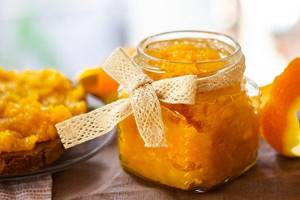 Orange jam with zest