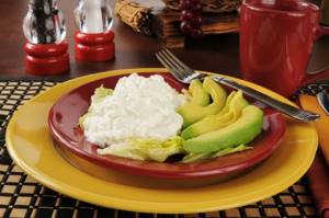 avocado with cottage cheese