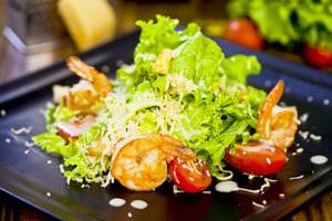 Protein salads for weight loss. Recipes from simple foods with calorie content 