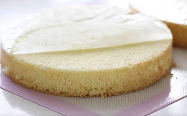 Sponge cake with 6 eggs: recipe, ingredients, cooking tips