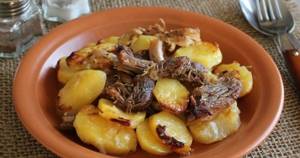 Beef stew dishes. Simple, delicious recipes with potatoes, pasta, buckwheat in a slow cooker, oven 