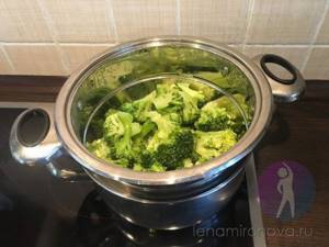 broccoli in a pan