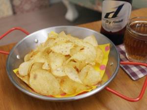 Chips on a diet: is it possible to eat snacks and lose weight?