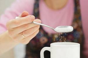 Which is healthier: sugar or sweetener?