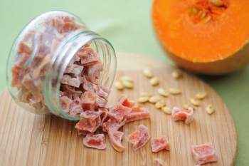 candied fruits: benefits and harms for women