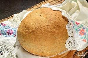 Homemade bran bread in the oven
