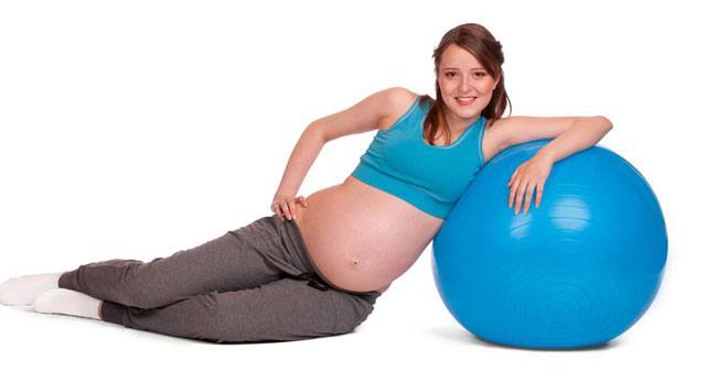 Fitball is an excellent sports equipment that is suitable for expectant mothers with absolutely any level of physical fitness.