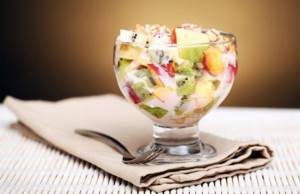 Fruit salad with flaxseed dressing
