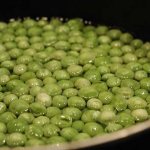 Boiled peas, calorie content per 100 grams