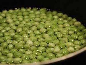 Boiled peas, calorie content per 100 grams