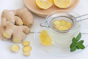 Ginger drink stimulates digestion, starts metabolic processes and removes excess fluid
