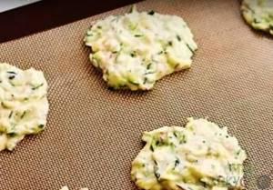 Zucchini pancakes - quick and delicious recipes for making pancakes in the oven