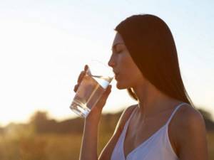 how to drink water to lose weight
