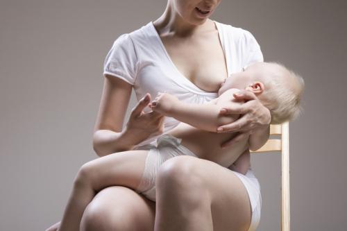 How can a nursing mother lose weight after childbirth?