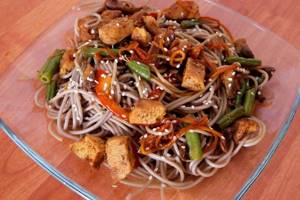 How to cook buckwheat noodles with vegetables