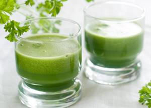 How to make a delicious and healthy parsley cocktail
