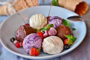 How to make diet ice cream at home, simple recipes for losing weight