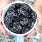 What are the benefits and harms of prunes for the body, are there any contraindications?