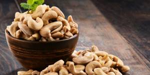 Calorie content of cashews per 100 grams, nutritional value of nuts