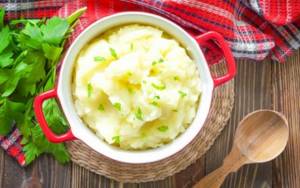 Mashed potatoes, everyone&#39;s favorite, delicious dish