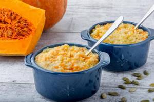 Delicious rice porridge with pumpkin in a slow cooker