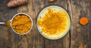 Kefir with turmeric for weight loss at night: beneficial properties and recommendations