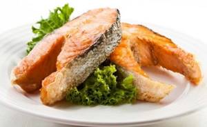 Chum salmon fried in a pan, steak. Calorie content, nutritional value per 100 grams, recipes 