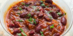 Red beans in tomato sauce in a plate