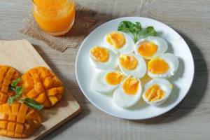 mango and eggs