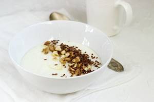 semolina porridge with nuts