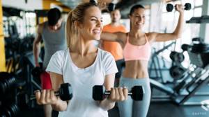 Many women and men go to the gym to lose weight.