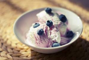 Is it possible or not to eat ice cream while losing weight?