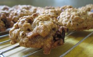 Is it possible to eat oatmeal cookies on a diet, benefits and harms when losing weight