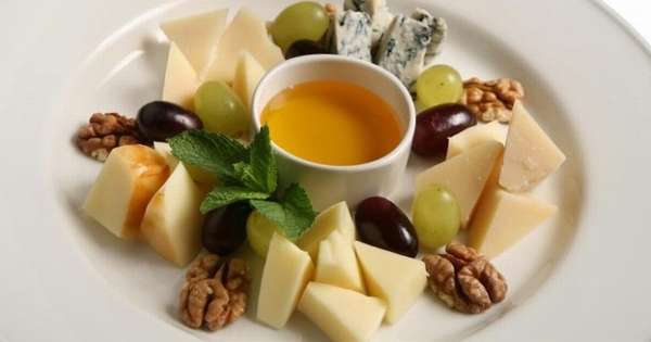 Is it possible to eat cheese on a diet?