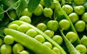 Is it possible to eat green peas at night?