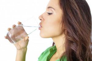 can you drink water during exercise to lose weight?