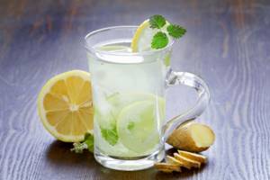 drink with lemon and ginger