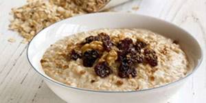oatmeal with raisins and water