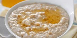 Oatmeal with water and honey