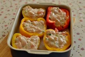 Peppers stuffed with rice and chicken breast - delicious recipe.
