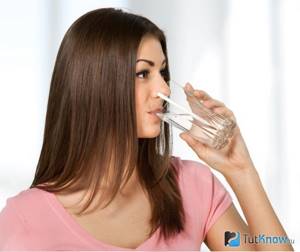 Питье чистой воды