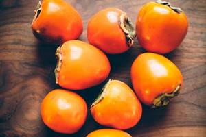 The benefits and harms of persimmons: how to get a boost of vitamins, not problems