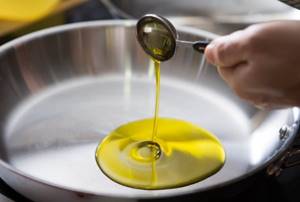 Растительное масло. Калорийность на 100 грамм, белки-жиры-углеводы, как употреблять на диете