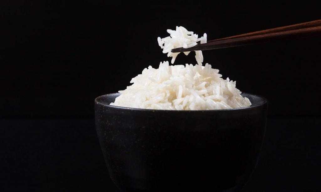 boiled white rice calories