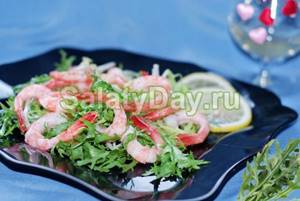 Italian salad with sea cocktail and white wine