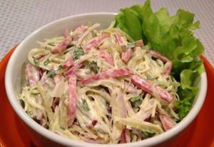 Chinese cabbage salad with cucumber