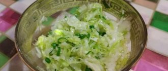 салат из свежей капусты с зеленным луком