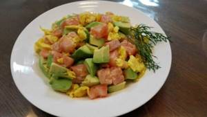 Avocado salad: the best dietary recipes