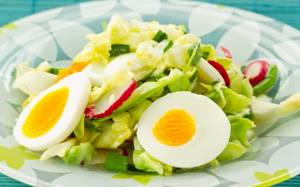 Salad with radish and egg