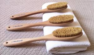 Brush with a long handle for dry massage, photo